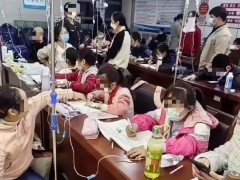 “学生边输液边做题”引争议 北京明确学生患病作业一律不硬性要求