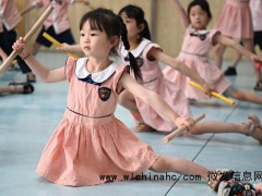 5岁女孩跳英歌舞又猛又萌 非遗文化新传承之星